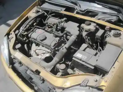 Véhicule à la ferraille citroen saxo 1.1 sx de l'année 2001 alimenté hfx