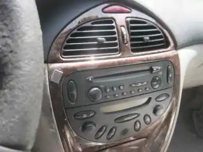 Vehicul casat citroen c5 berlina 2.2 hdi vivace al anului 2003 alimentat 4hx