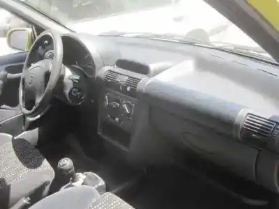 Vehicul casat opel corsa b sport al anului 1997 alimentat x14xe