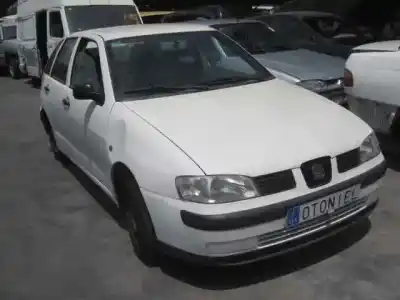 Vehículo de desguace SEAT IBIZA (6K1) Signo del año 2001 con motor AUD