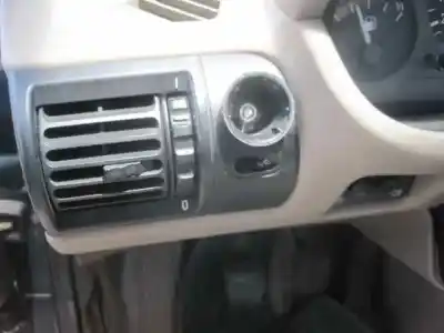 Здавання транспортного засобу bmw z3 roadster (e36) 1.8 i року 1997 потужний 184e2