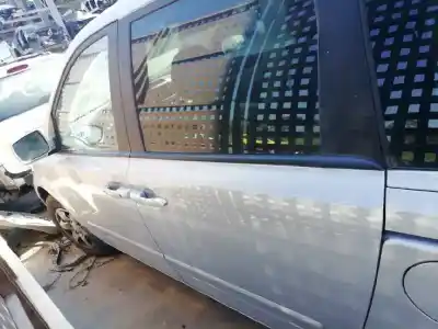 Sloopvoertuig kia carnival 2.9 crdi vgt active van het jaar 2007 aangedreven d j3