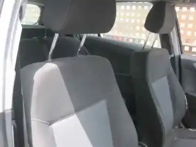 Здавання транспортного засобу opel astra h berlina cosmo року 2005 потужний z16xep