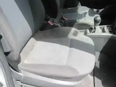 Здавання транспортного засобу opel astra h berlina cosmo року 2005 потужний z16xep