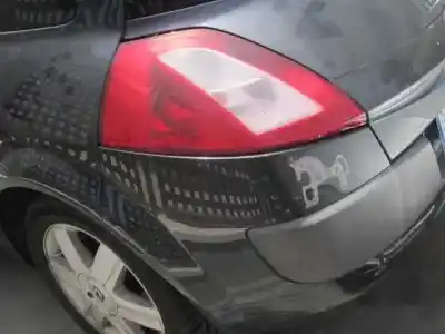 Здавання транспортного засобу renault megane ii classic berlina confort dynamique року 2004 потужний f9q b8