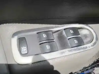 Здавання транспортного засобу renault megane ii classic berlina confort dynamique року 2003 потужний f9q b8