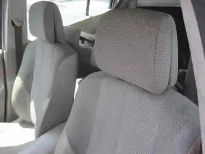 Здавання транспортного засобу renault megane ii classic berlina confort dynamique року 2003 потужний f9q b8