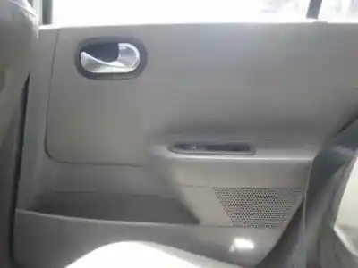 Здавання транспортного засобу renault megane ii classic berlina confort dynamique року 2003 потужний f9q b8