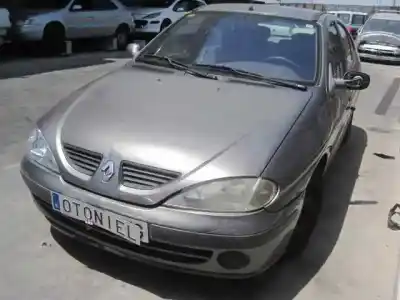 Утилизация автомобиля renault megane i fase 2 berlina (ba0) 1.4 16v expression 95 cv / 70 kw года 2001 питание k4j c7
