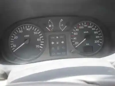 Здавання транспортного засобу renault clio ii fase ii (b/cb0) authentique року 2003 потужний d4f b7