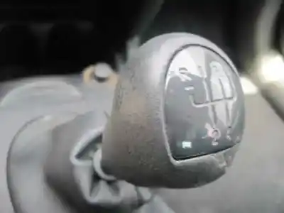 Здавання транспортного засобу renault clio ii fase ii (b/cb0) authentique року 2003 потужний d4f b7