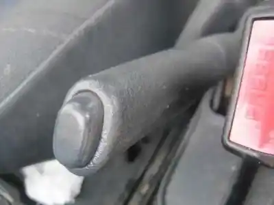 Здавання транспортного засобу renault clio ii fase ii (b/cb0) authentique року 2003 потужний d4f b7