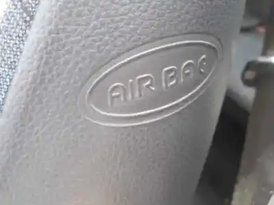 Здавання транспортного засобу renault clio ii fase ii (b/cb0) authentique року 2003 потужний d4f b7