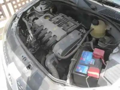 Здавання транспортного засобу renault clio ii fase ii (b/cb0) authentique року 2003 потужний d4f b7