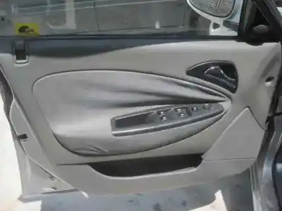 Здавання транспортного засобу daewoo nubira berlina sx року 2000 потужний a16dms