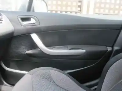 Veicolo di demolizione peugeot 308 active dell'anno 2012 alimentato 9hp