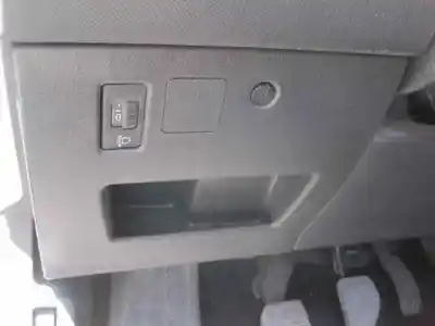 Veicolo di demolizione peugeot 308 active dell'anno 2012 alimentato 9hp