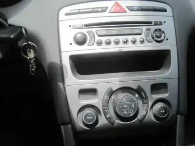 Veicolo di demolizione peugeot 308 active dell'anno 2012 alimentato 9hp