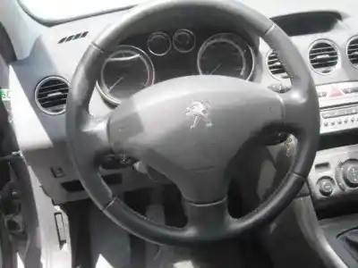 Veicolo di demolizione peugeot 308 active dell'anno 2012 alimentato 9hp