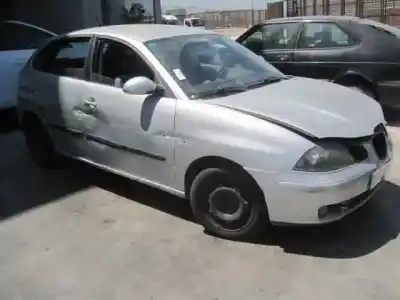 Véhicule à la ferraille seat ibiza (6l1) cool de l'année 2002 alimenté atd