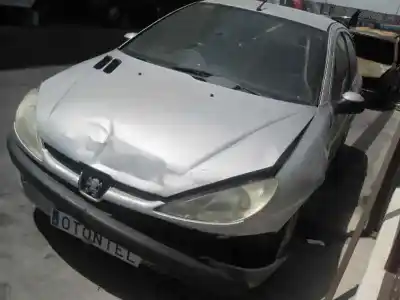 Veicolo di demolizione peugeot 206 4-trg. xt dell'anno 2006 alimentato kfw(tu3jp)