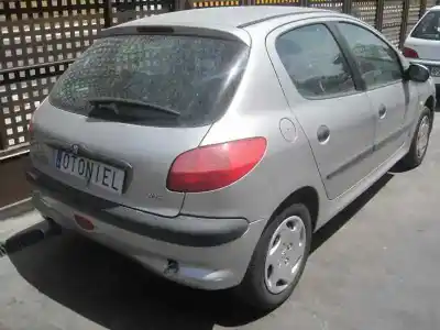 Veicolo di demolizione peugeot 206 4-trg. xt dell'anno 2006 alimentato kfw(tu3jp)