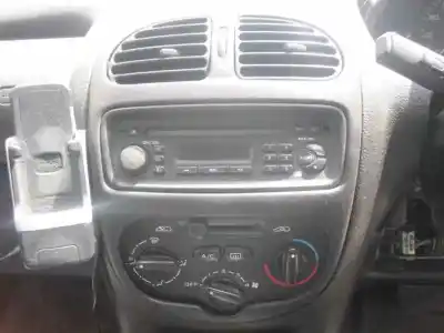 Veicolo di demolizione peugeot 206 4-trg. xt dell'anno 2006 alimentato kfw(tu3jp)