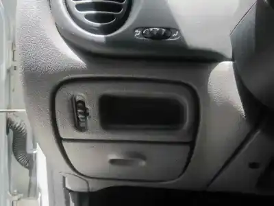 Здавання транспортного засобу renault megane i fase 2 classic (la..) 1.9 dti diesel року 2001 потужний f9q q7