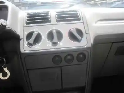 Здавання транспортного засобу peugeot 205 berlina 1.2 g року 1988 потужний 1f1