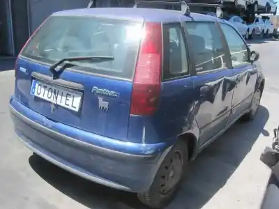 Veículo de Sucata fiat punto (176_) 75 1.2 do ano 1994 alimentado 176a8.000