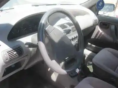 Veículo de Sucata fiat punto (176_) 75 1.2 do ano 1994 alimentado 176a8.000