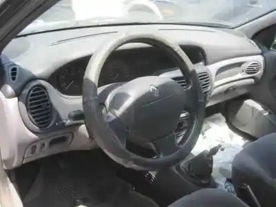 Scrapping Vehicle renault megane i fase 2 berlina (ba0) 1.4 16v expression 95 cv / 70 kw of the year 1999 powered k4j