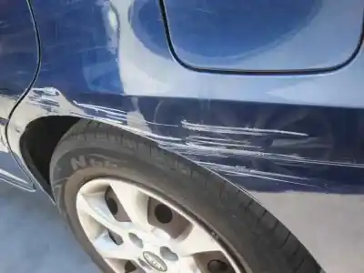 Véhicule à la ferraille kia carens 2.0 crdi ex monovolumen de l'année 2004 alimenté d4ea