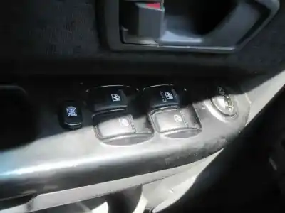 Véhicule à la ferraille kia carens 2.0 crdi ex monovolumen de l'année 2004 alimenté d4ea