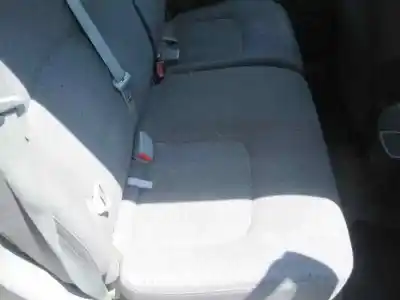 Véhicule à la ferraille kia carens 2.0 crdi ex monovolumen de l'année 2004 alimenté d4ea