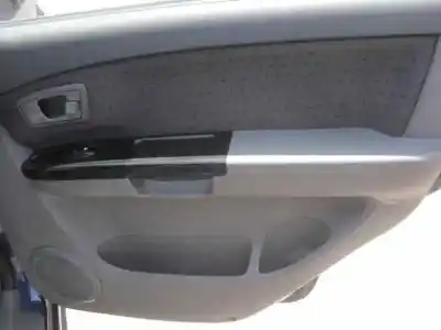 Véhicule à la ferraille kia carens 2.0 crdi ex monovolumen de l'année 2004 alimenté d4ea