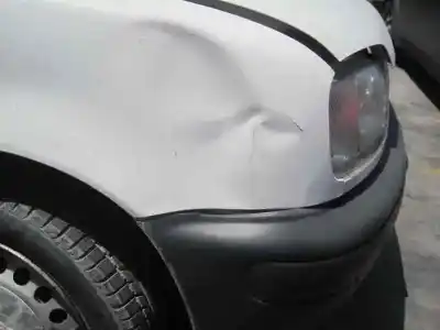 Véhicule à la ferraille nissan micra (k11) alpine (1996) de l'année 1995 alimenté cg10