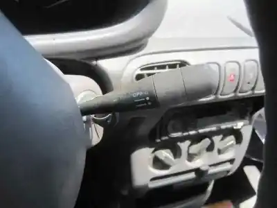 Véhicule à la ferraille nissan micra (k11) alpine (1996) de l'année 1995 alimenté cg10