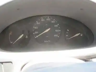 Véhicule à la ferraille nissan micra (k11) alpine (1996) de l'année 1995 alimenté cg10