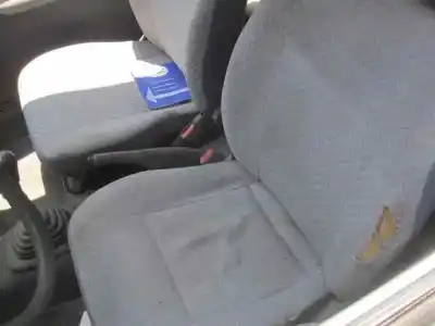 Véhicule à la ferraille nissan micra (k11) alpine (1996) de l'année 1995 alimenté cg10