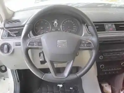 Véhicule à la ferraille seat                                               toledo (kg3)                                                                                                                                                                                                                                               reference                                                                                                                                                                                                                                                  de l'année 2015 alimenté cay