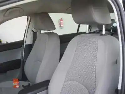 Véhicule à la ferraille seat                                               toledo (kg3)                                                                                                                                                                                                                                               reference                                                                                                                                                                                                                                                  de l'année 2015 alimenté cay