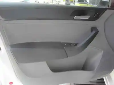 Véhicule à la ferraille seat                                               toledo (kg3)                                                                                                                                                                                                                                               reference                                                                                                                                                                                                                                                  de l'année 2015 alimenté cay