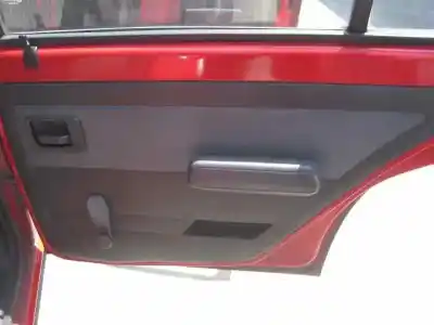 Véhicule à la ferraille peugeot 205 berlina 1.1 mito de l'année 1985 alimenté 