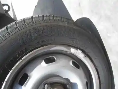 Véhicule à la ferraille peugeot 205 berlina 1.1 mito de l'année 1985 alimenté 