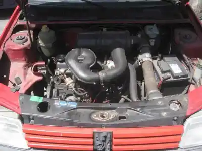 Véhicule à la ferraille peugeot 205 berlina 1.1 mito de l'année 1985 alimenté 