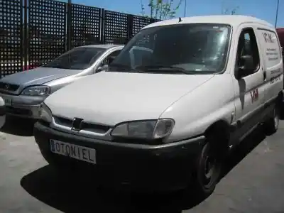 Здавання транспортного засобу PEUGEOT PARTNER (S1) Break року 2002 потужний WJY