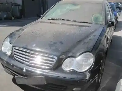 Здавання транспортного засобу mercedes-benz clase c (w203) berlina 200 cdi (la) (203.007) року 2000 потужний 646962