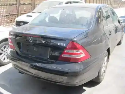 Здавання транспортного засобу mercedes-benz clase c (w203) berlina 200 cdi (la) (203.007) року 2000 потужний 646962