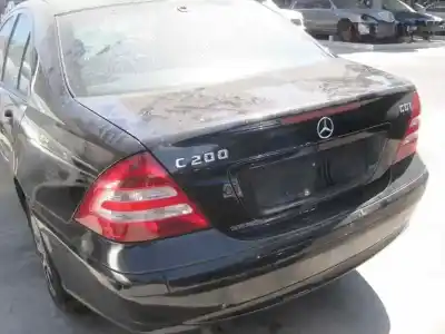 Здавання транспортного засобу mercedes-benz clase c (w203) berlina 200 cdi (la) (203.007) року 2000 потужний 646962